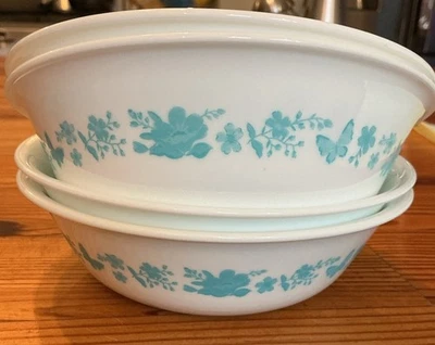 Lot of 4 Pioneer Woman Corelle Cereal Soup Bowls Evie Teal Pattern 6 1/4"  EUC - Image 1 of 3