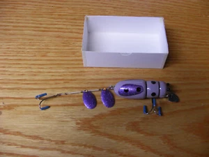 Beautiful Contemporary C Hines CCBC Style Beetle Lure in Gum Drop Color - Picture 1 of 6