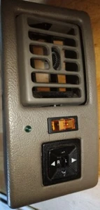 Jeep Grand Cherokee ZJ Schalter Spiegeleinstellung - Bild 1 von 4
