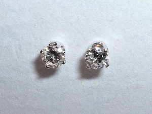 14K WHITE GOLD 0.52 CARAT DIAMOND STUD EARRINGS - Picture 1 of 3