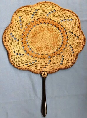 Ventilador de mano tejido japonés vintage en marco de acero con palo de laca negra Foto 1 de 4