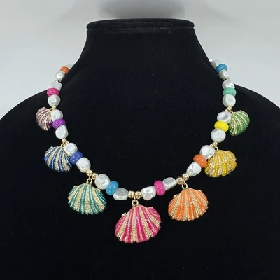 Betsey Johnson 海滩贝壳项链人造珍珠五颜六色的活力声明 17-20 英寸 — 第 1/4 张图片
