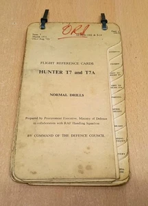 1971 MINISTRY OF DEFENCE RAF FLIGHT REFERENCE CARDS HUNTER T7 & T7A - Picture 1 of 22