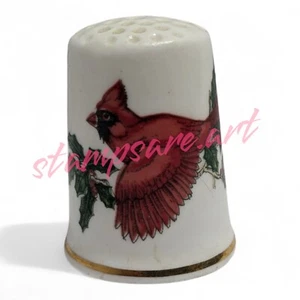 Dedal de costura de porcelana vintage, cardenal rojo, anillado en oro - Imagen 1 de 6