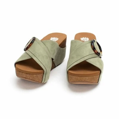 Sandalias YellowBox Bayomi Plataforma Cuña Anchas Entrecruzadas Verde Talla 9M Ret $62 Foto 1 de 4