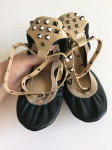 Gr. 10 Yosi Samra "Addison" schwarz/hellbraun Leder Ballerinas mit Knöchelriemen - Bild 1 von 8