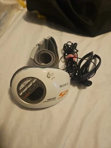 Sony SRF-M85V - 25 Walkman Sportivo Radio Personale Cuffie Originali TESTATE@77 - Foto 1 di 9