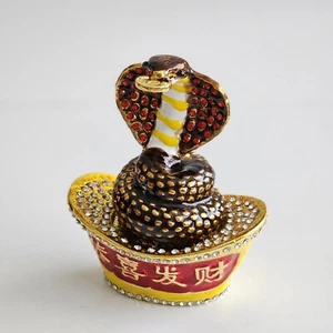 Luxurious Snake Cobra-Shaped Jewelry Trinket Box with Crystals – Symbol of 2025 - Picture 1 of 8