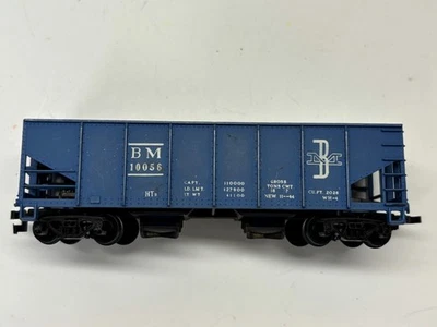 HO Boston & Maine 2 Bay Hopper Car BM10056 - Image 1 of 4