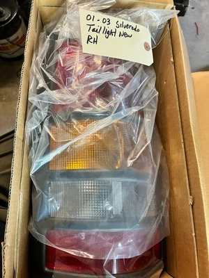 Passenger Side Tail Light fits Chevrolet Silverado 1500 1999-2002 Halogen - Изображение 1 из 2