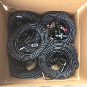 Versand schnell Mitsubishi Kabel MR-J3P4-5M Neu - Bild 1 von 1