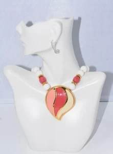 NAPIER Pink/Cream Enamel Pendant Gold Tone Lucite Beaded Statement Necklace - Picture 1 of 8