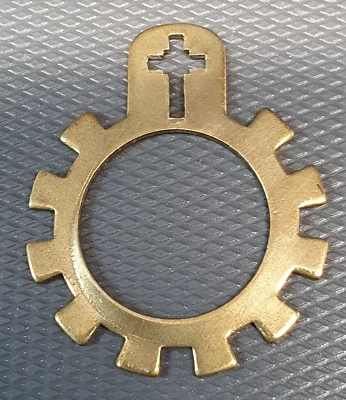 BIJOU RELIGIEUX - AUTHENTIQUE DIZAINIER ANCIEN EN LAITON #30 - Photo 1/3