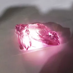 Alessandrite Naturale Cambia Colore Non Tagliata Grezza 160,35 Ct Gemma Sciolta CERTIFICATA - Foto 1 di 13