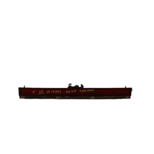 Middle Rear Garnish Tailgate Lamp For 2003-2006 Toyota Tarago ACR30 2005 - Picture 1 of 2
