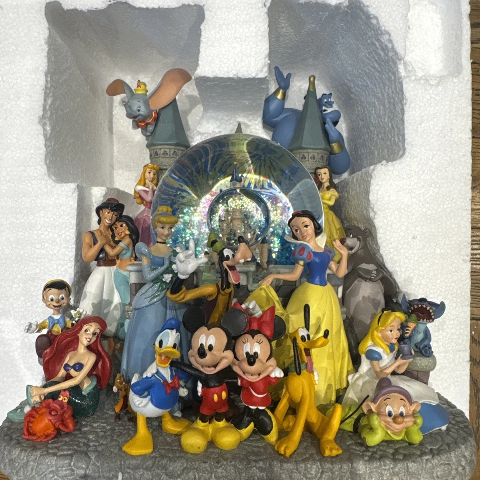 Disneyland Paris - Musical Snow Globe  New In Box never used  - Image 1 of 4