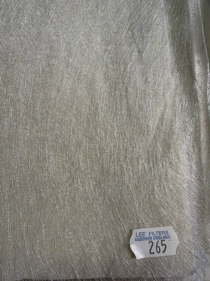 Hoja de gel de iluminación de difusión hilada resistente Lee Filters 265 1/4 Foto 1 de 1