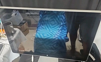 Apple Cinema Display A1267 LCD 24 Inch Monitor - Image 1 of 4