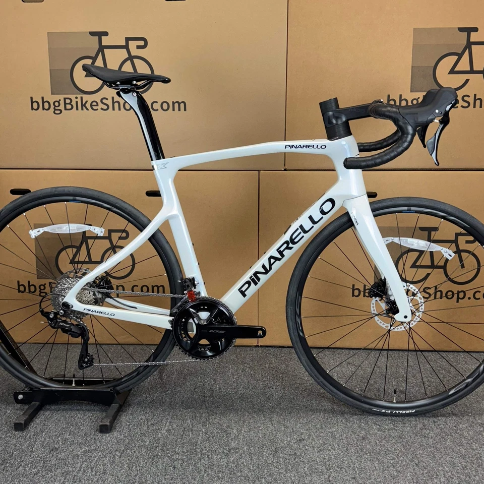 Demo Pinarello X1, bicicleta de estrada de fibra de carbono de resistência-2025, 545cc (56cm) - Imagem 1 de 4