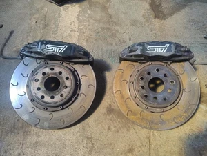 SUBARU IMPREZA STI PAIR BREMBO FRONT BRAKE CALIPERS BLACK WITH GODSPEED DISCS - Picture 1 of 11