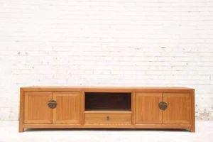 TV-Lowboard im angesagten Kolonialstil in edler Farbgebung Vollholz - Bild 1 von 4