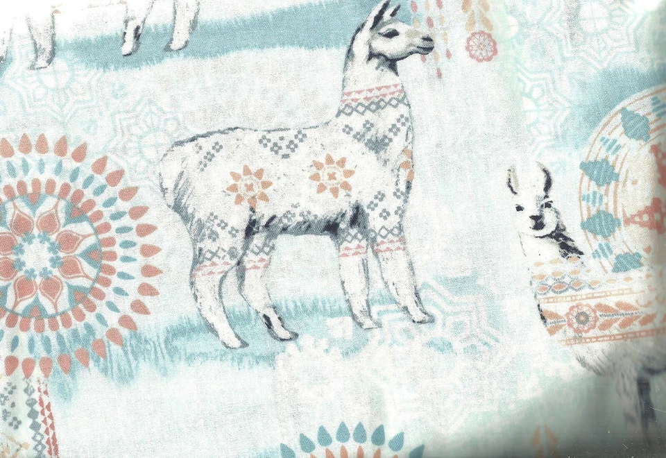 Tela Llama Love aqua bonita Timeless Treasures Foto 1 de 1