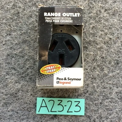 Pass & Seymour Flush Outlet 3890CC6 50A 125/250VAC 3 Pole - Image 1 of 4