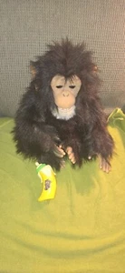 2005 FurReal Schimpanse Plüsch interaktiv mit Banane - Bild 1 von 2