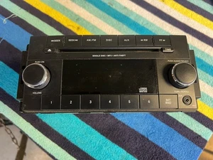 2012-2014 avenger challenger AM/FM MP3 CD player radio 05091195AB OEM - Picture 1 of 5