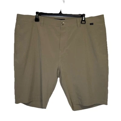 Pantalones Cortos de Golf Travis Mathew Para Hombres Talla 40 Frente Plano Caqui Tostado Bolsillos Elásticos Foto 1 de 4