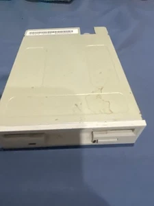 Floppy Disk Drive Newtronics Mitsumi D359T6 3.5” 1.44 MB IDE FDD Not Tested - Afbeelding 1 van 7