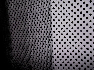 Juego de 2 cortinas de lunares POTTERY BARN KIDS rosa marrón 44”x 96” negro Foto 1 de 3