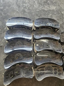GMT800 99-07 GMT900 07-13 GMC Chevy Instrument Gauge Cluster Lot Silverado - Picture 1 of 10