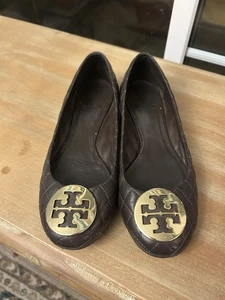 Tory Burch Chelsea gesteppte Ballerinas aus braunem Leder 8M; Gold Einzelhandel: 248 $ - Bild 1 von 9