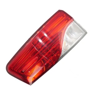 Luce freno esterna sinistra Toyota Avensis III - Imagen 1 de 3