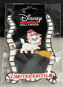 Disney DSF DSSH Katzen auf Besen Aristocats Marie Halloween LE 300 Pin AUTHENTISCH! - Bild 1 von 1