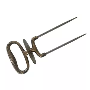 Vintage Silver Plated Handled Two Prong Roast Turkey Kitchen Meat Skewer Holder - Picture 1 of 4