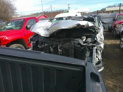 Depósito de lavado compatible con camioneta Sierra 2500 11-14 2380449 Foto 1 de 4