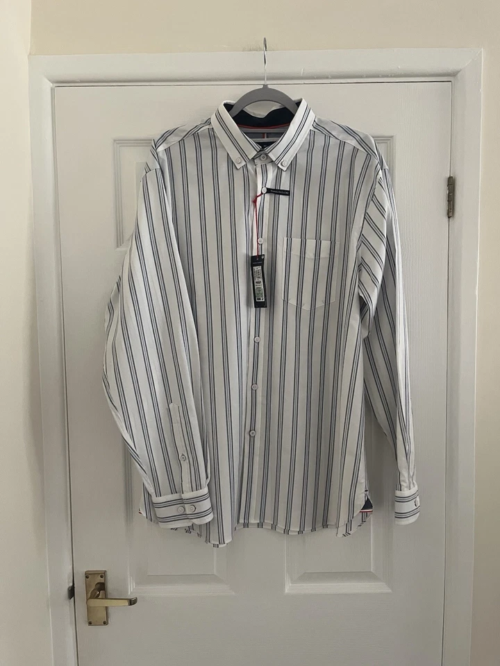 BNWT Marks And Spencer Stripe Cotton Stretch Shirt Size XL  50” - Image 1 of 4