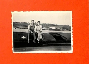 BATELLERIE / PHOTO / LA VIE SUR LA PÉNICHE " RAYMOND " - Picture 1 of 1