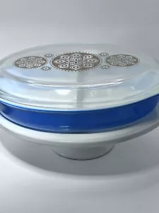 Pyrex Vintage 60s Promo Blue Divided Casserole Gold Medallion Lid 1.5 Quart USA - Picture 1 of 4