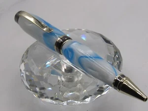 GORGEOUS HIGH QUALITY HANDMADE BIG BEN CIGAR GLACIAL ACRYLIC TWIST BALL POINT - Picture 1 of 4