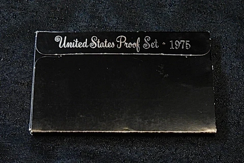 1975 S Proof Set U.S. Mint Original Government Packaging OGP Collectible 6 Coins Cover