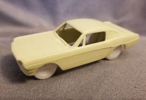 Ford Mustang Fastback 1965 giallo fenicio F & F stampo e stampo funziona Ohio - USA - Foto 1 di 10