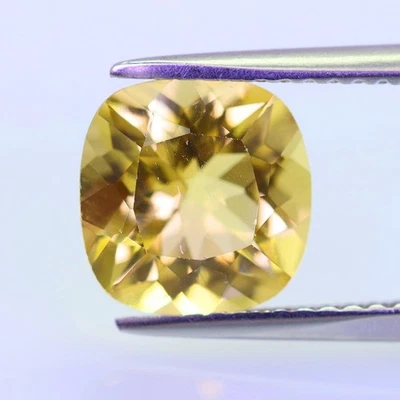 Lupa de 1,91 quilates de berilo amarillo dorado rico de Madagascar corte de precisión limpio Foto 1 de 4