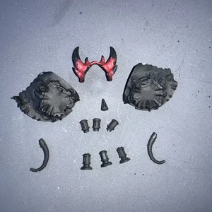 Chaos Helbrute Crown, Arms, Generators, Accessories Warhammer 40K Bits CB2 A15 - Picture 1 of 2