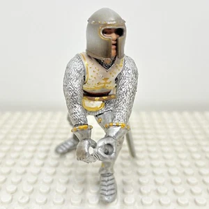 Schleich 2003 World of Knights Foot Soldier With Armor & Helmet - Picture 1 of 2