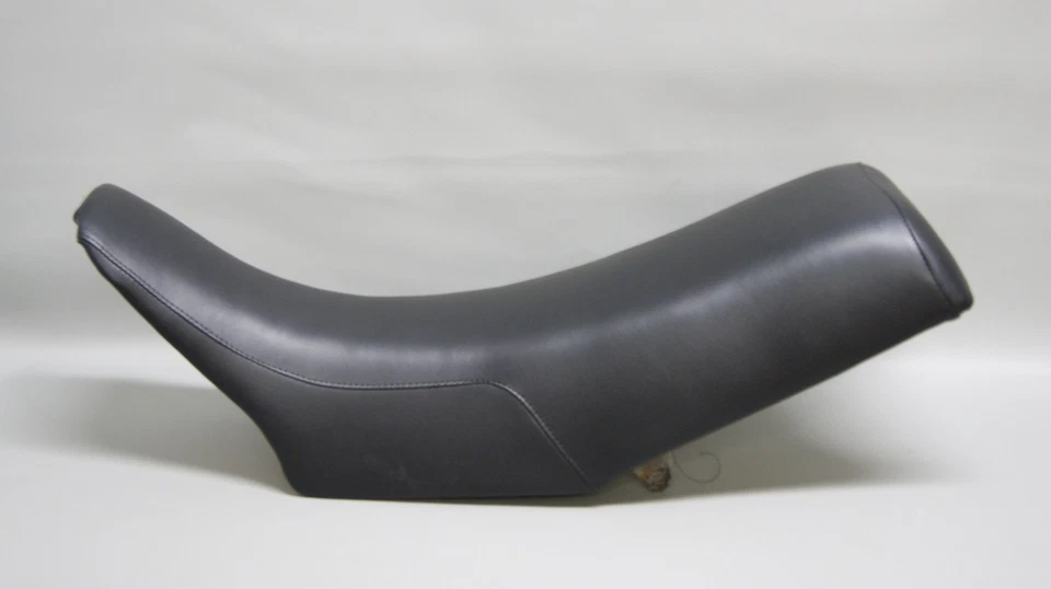 Yamaha YZ Seat Cover YZ250 1982 YZ125 YZ490  in Hi Tac BLACK GRIPPER - Image 1 of 1