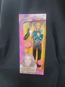 Britney Spears Glückspuppe, grünes Oberteil & grüne Hose, nie geöffnet - Bild 1 von 9