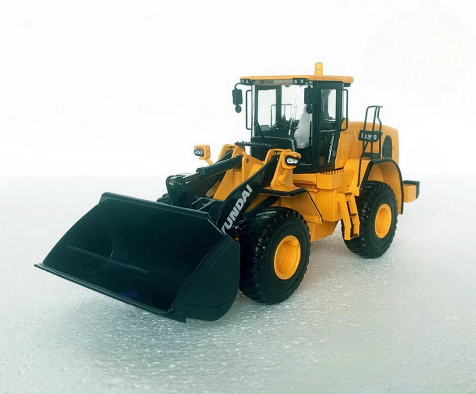 1/35 Scale HYUNDAI HL960 Wheel Loader Diecast Model Toy Collection Gift - Image 1 of 4